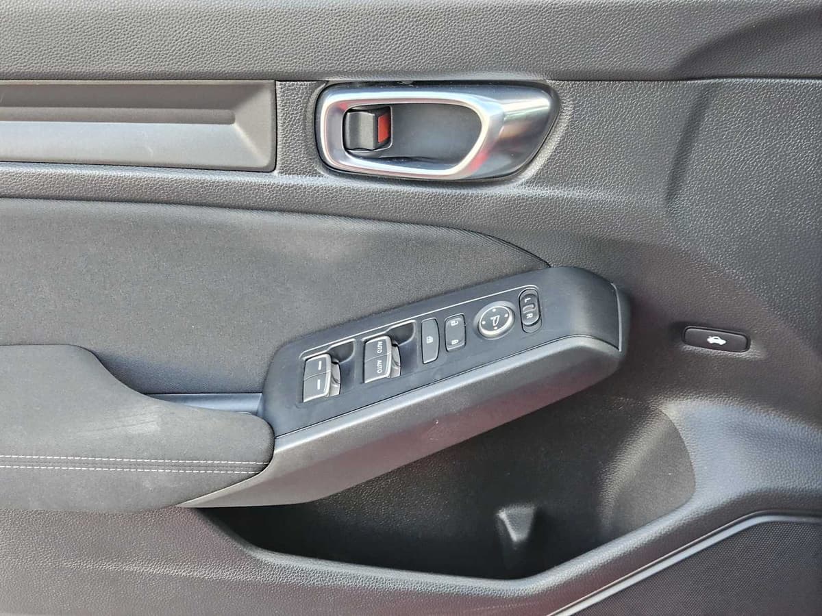 2024 Honda Civic - Image 22