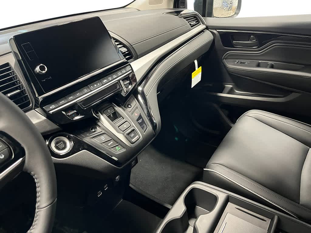 2026 Honda Odyssey - Image 18