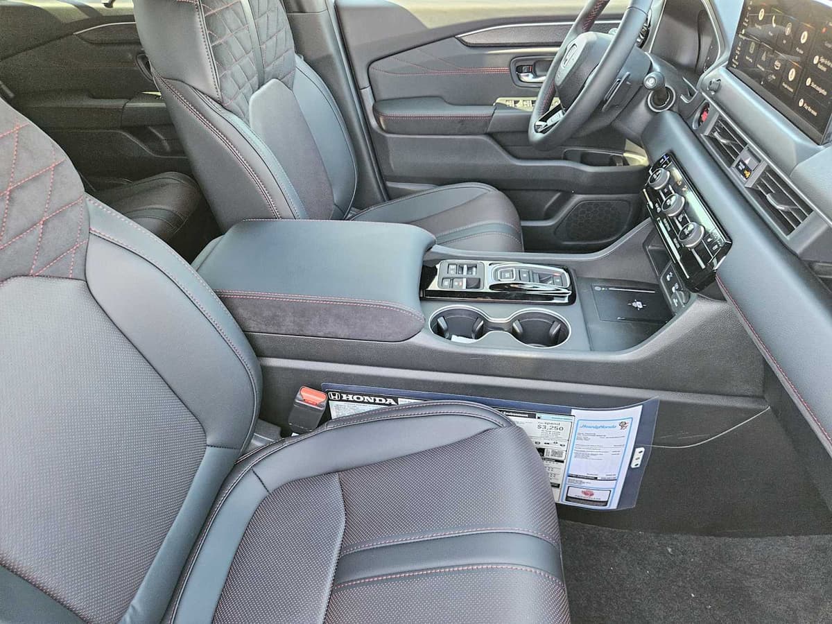 2026 Honda Pilot - Image 12