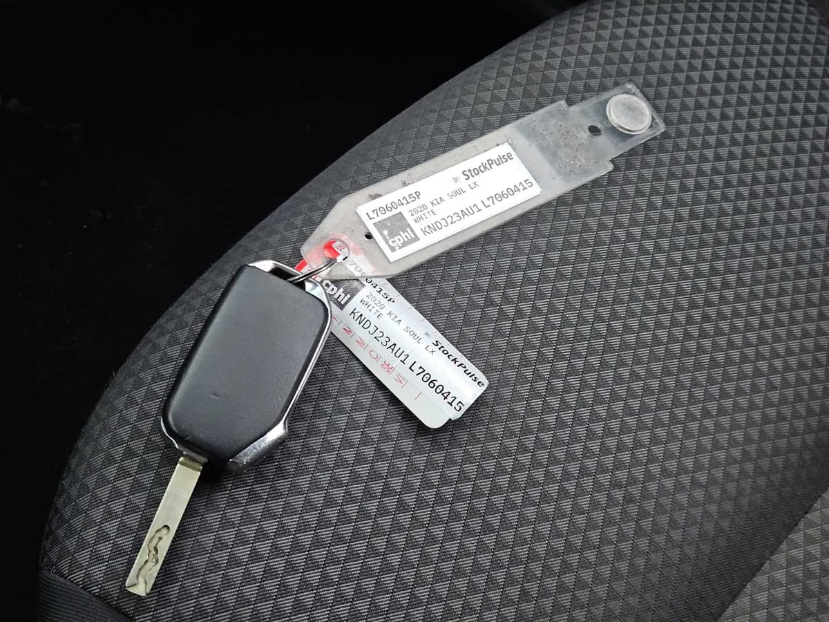 2020 Kia Soul - Image 30