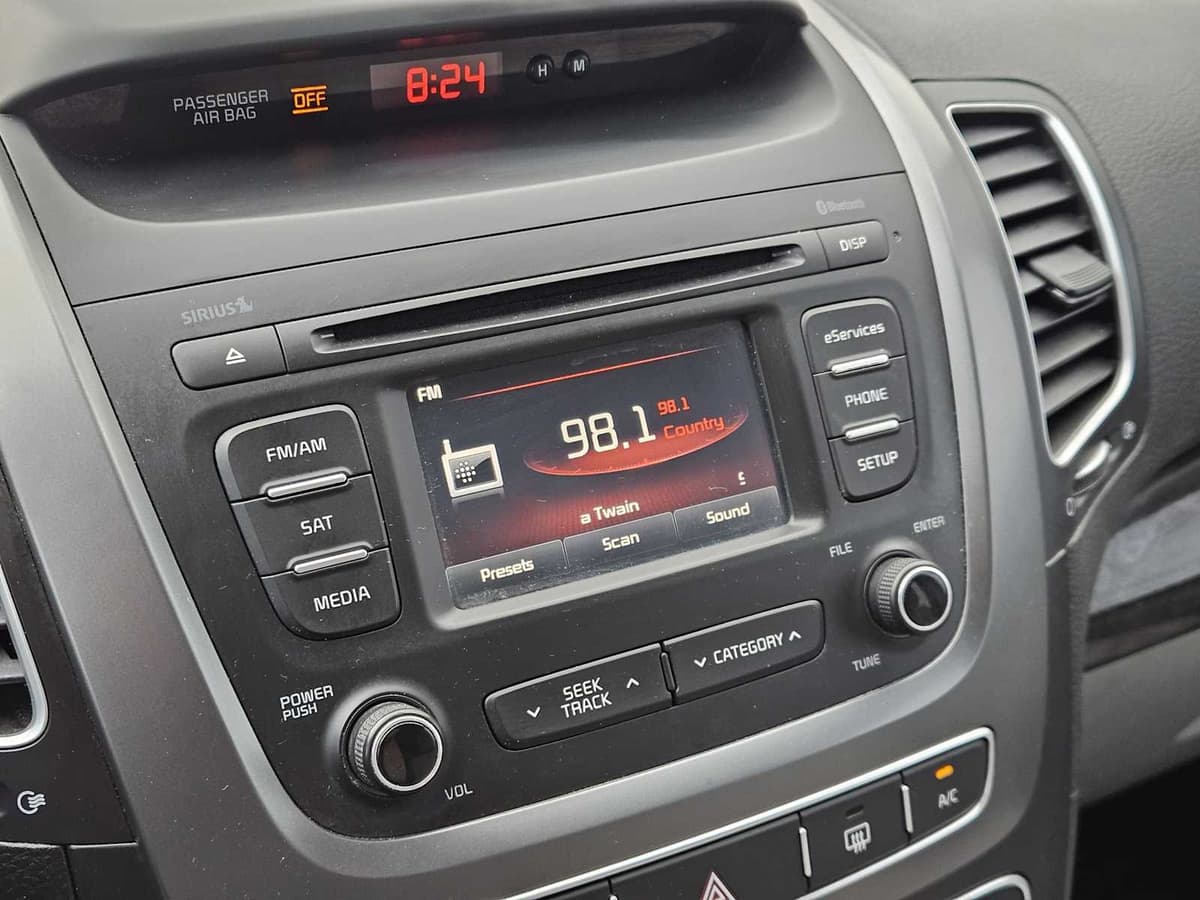 2015 Kia Sorento - Image 17