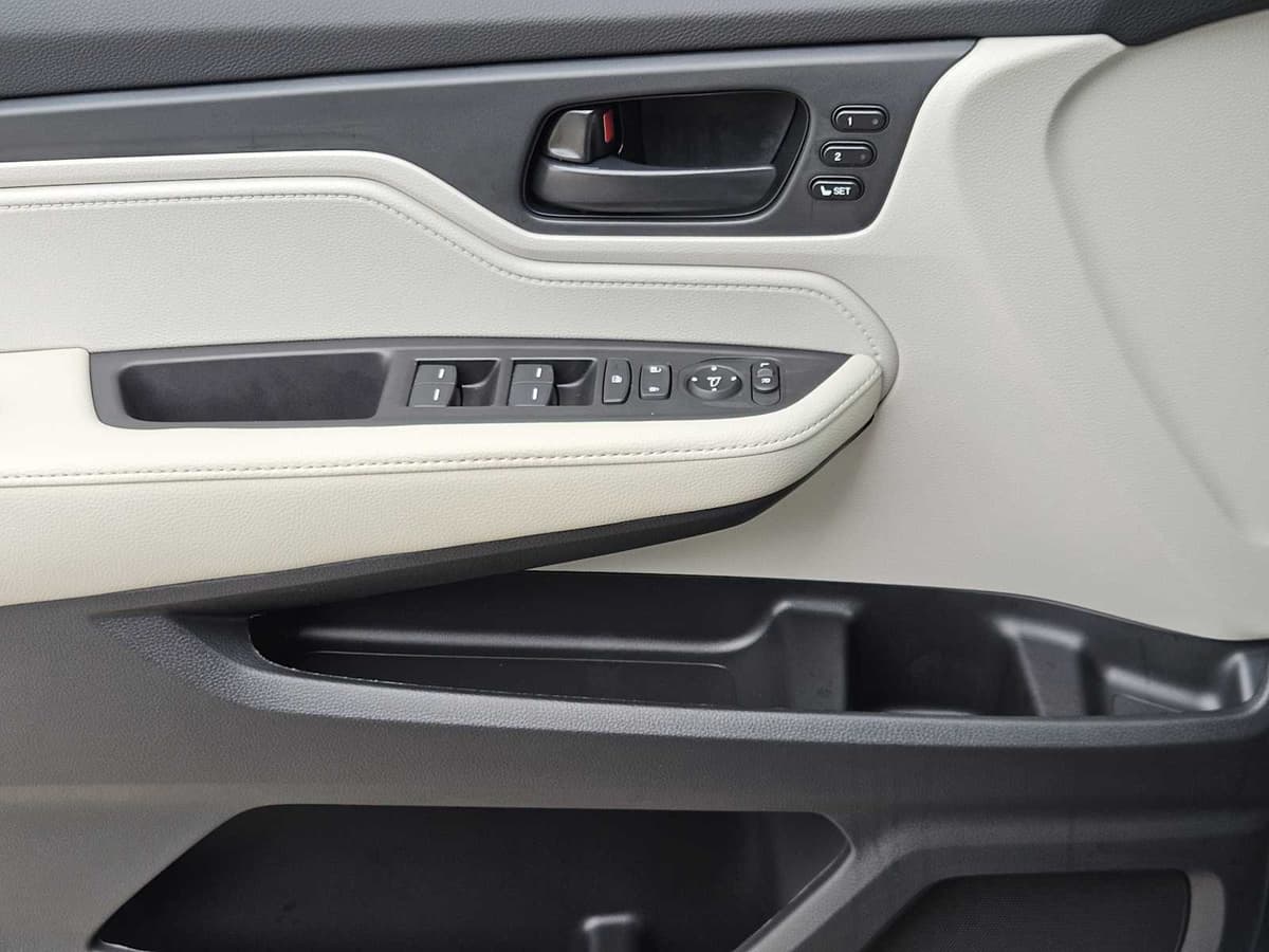 2026 Honda Odyssey - Image 18