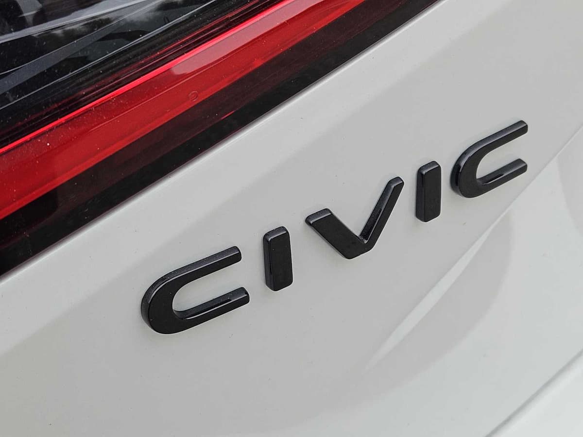 2026 Honda Civic Hybrid - Image 10