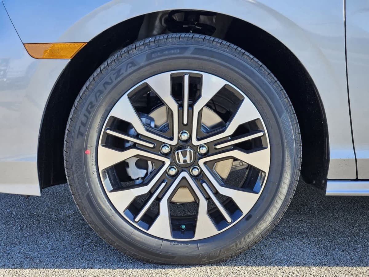 2026 Honda Odyssey - Image 9