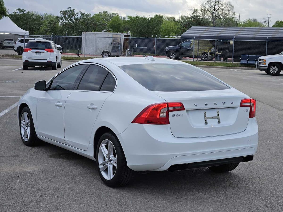 2015 Volvo S60 - Image 5
