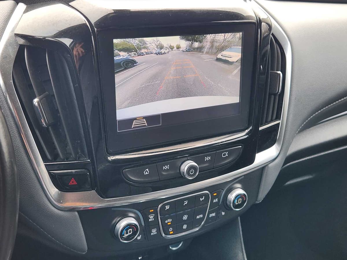 2021 Chevrolet Traverse - Image 18