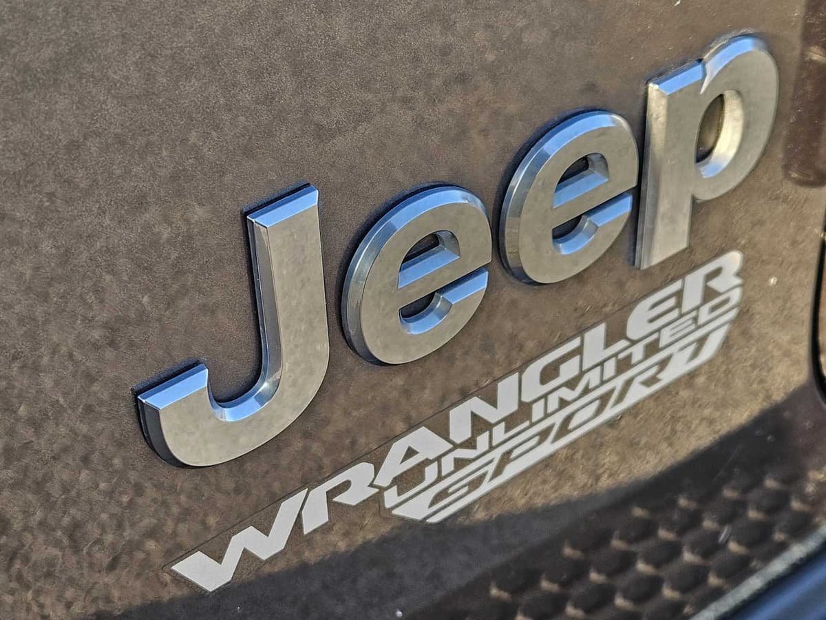 2019 Jeep Wrangler Unlimited - Image 12