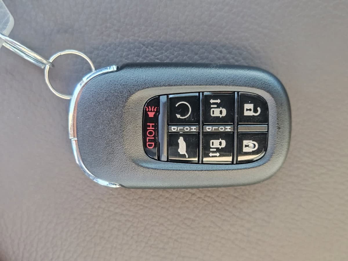 2026 Honda Odyssey - Image 25