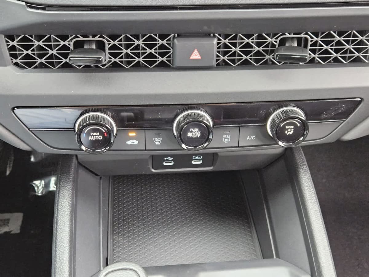 2025 Honda Accord - Image 18