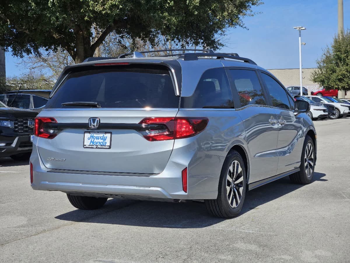 2026 Honda Odyssey - Image 4