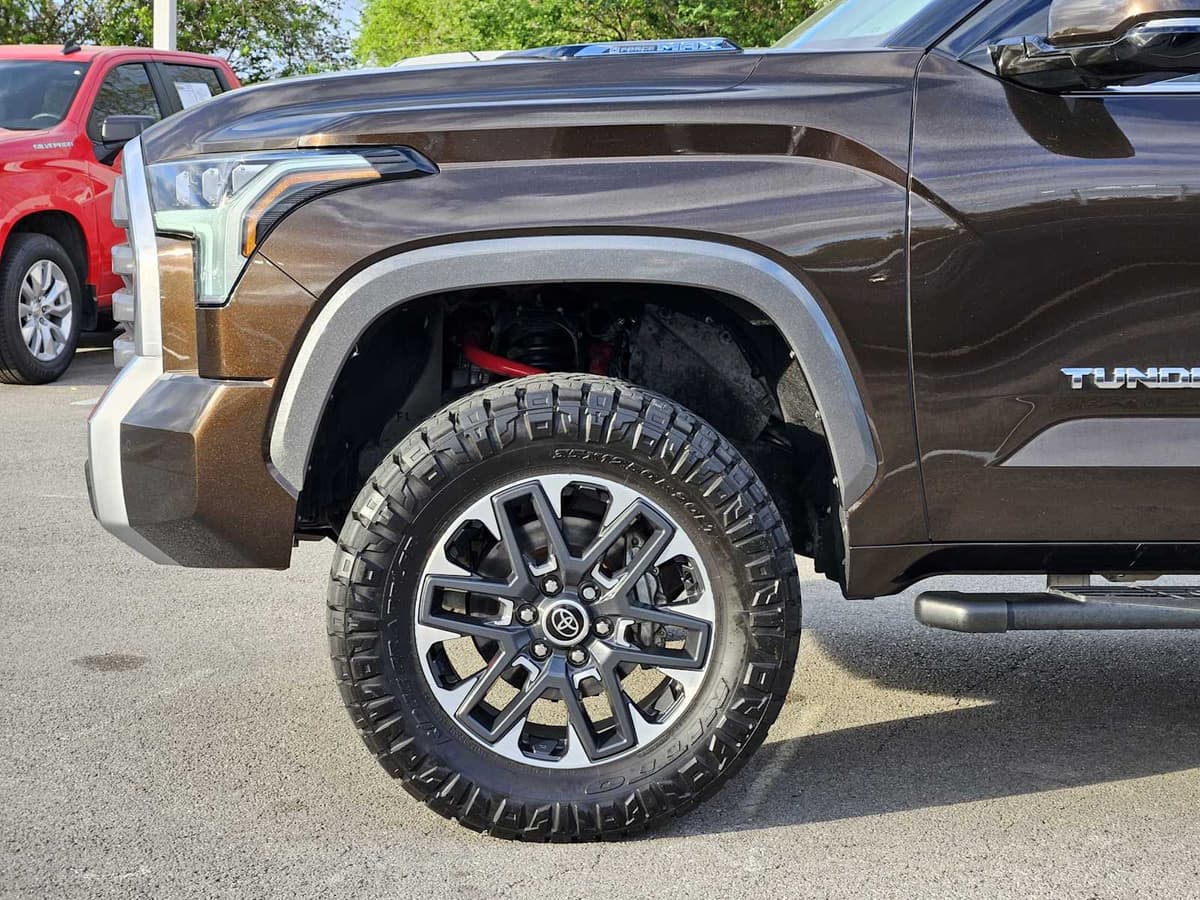 2022 Toyota Tundra - Image 8