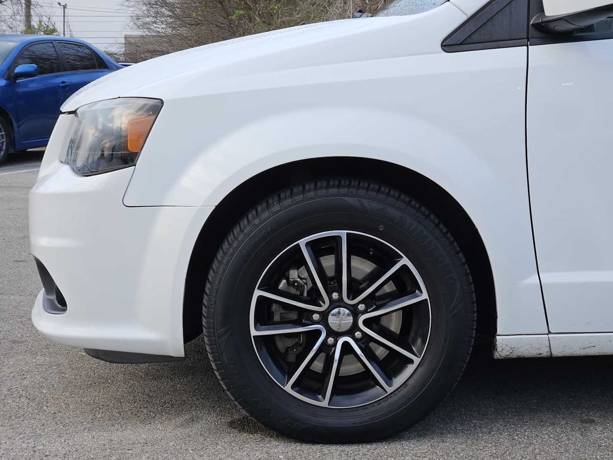 2018 Dodge Grand Caravan - Image 8