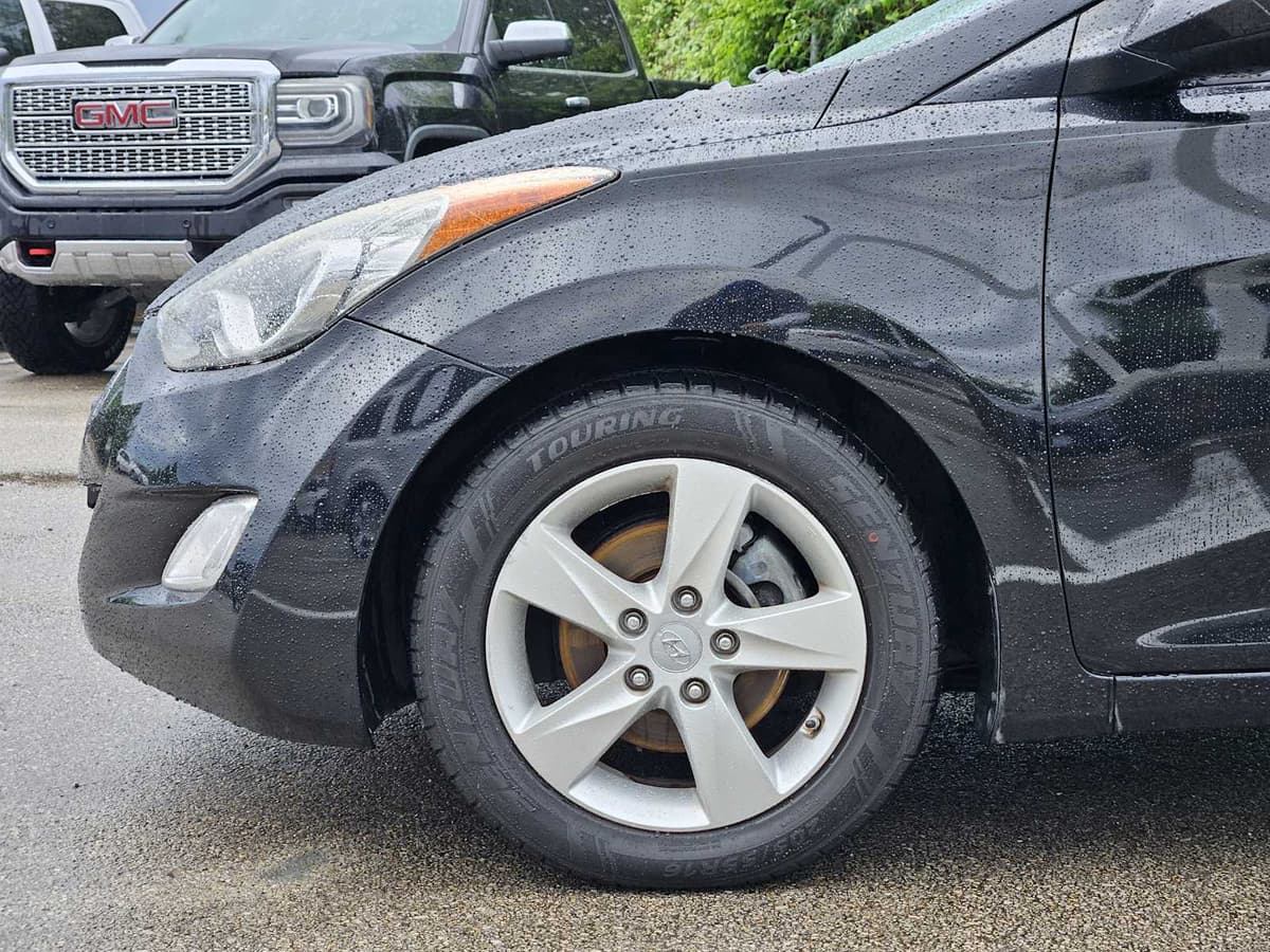 2012 Hyundai Elantra - Image 8