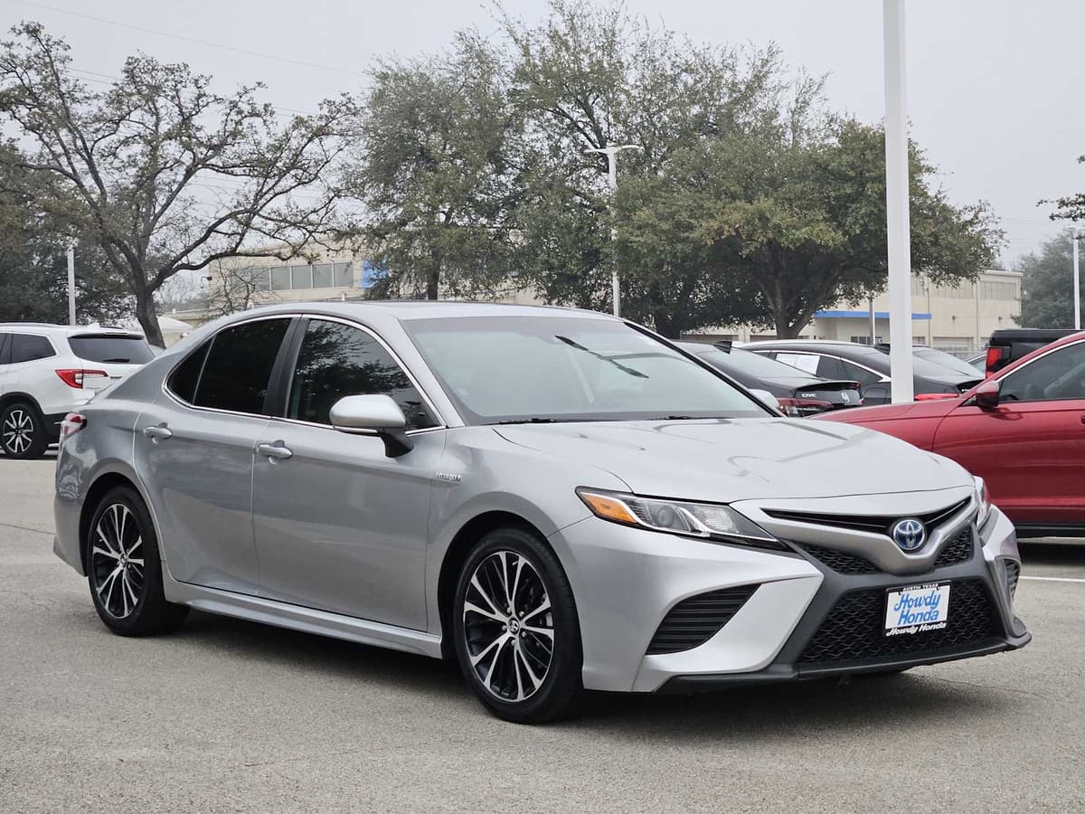 2019 Toyota Camry - Image 3