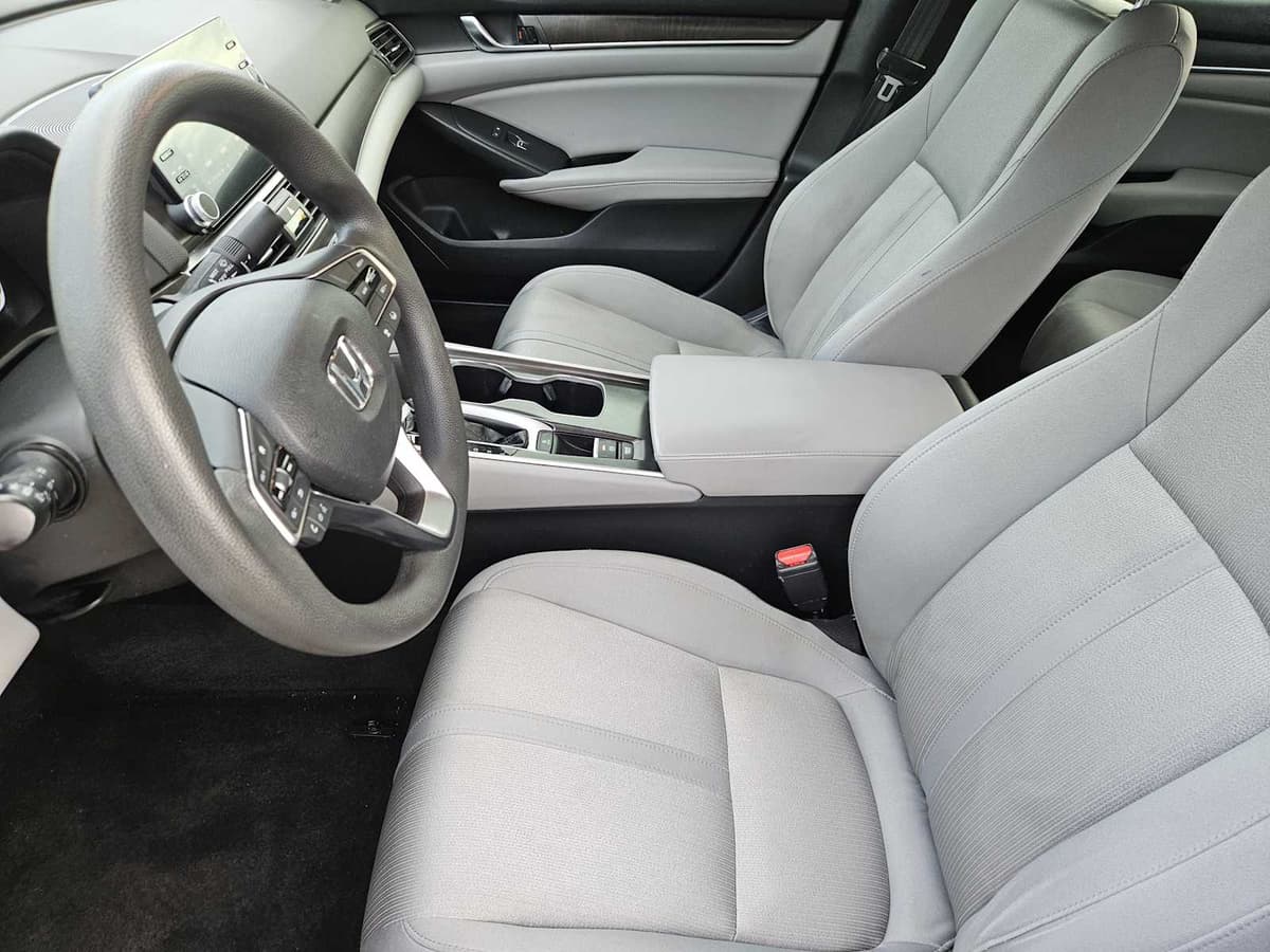 2018 Honda Accord Sedan - Image 12