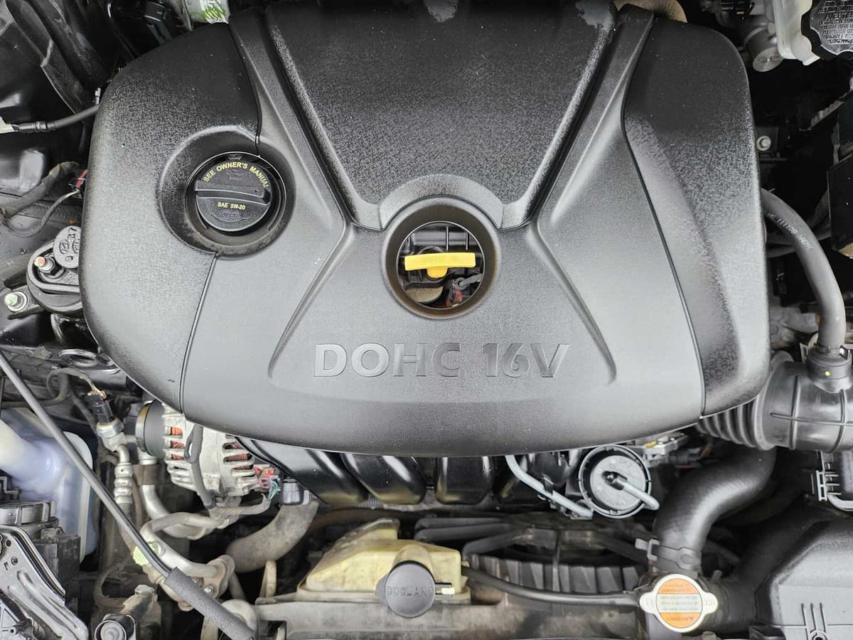 2012 Hyundai Elantra - Image 27