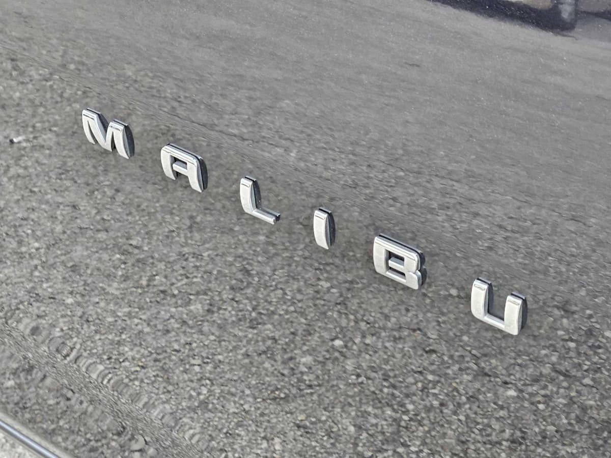 2023 Chevrolet Malibu - Image 12