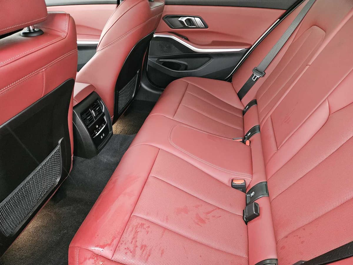 2023 BMW 330i - Image 27