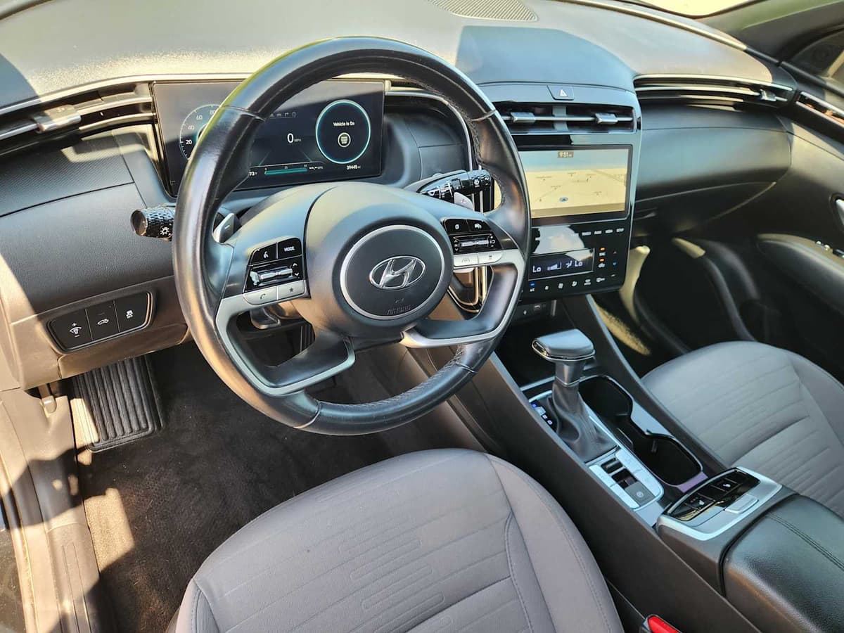 2023 Hyundai Santa Cruz - Image 2