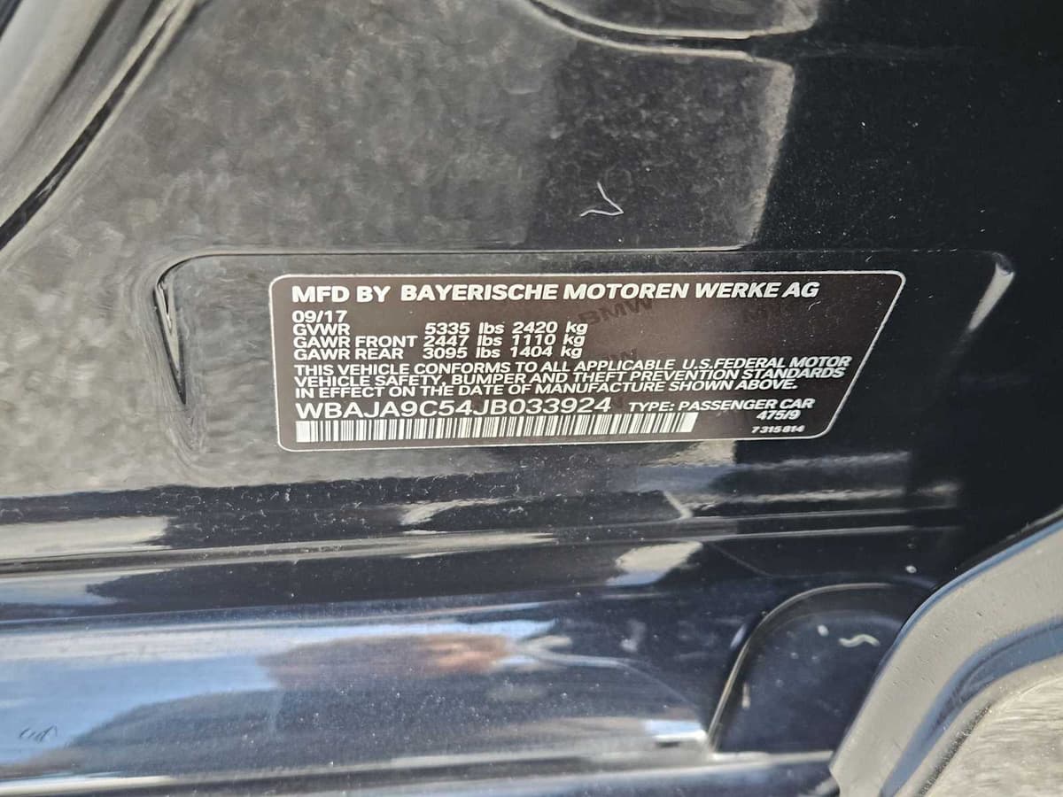 2018 BMW 530e iPerformance - Image 31