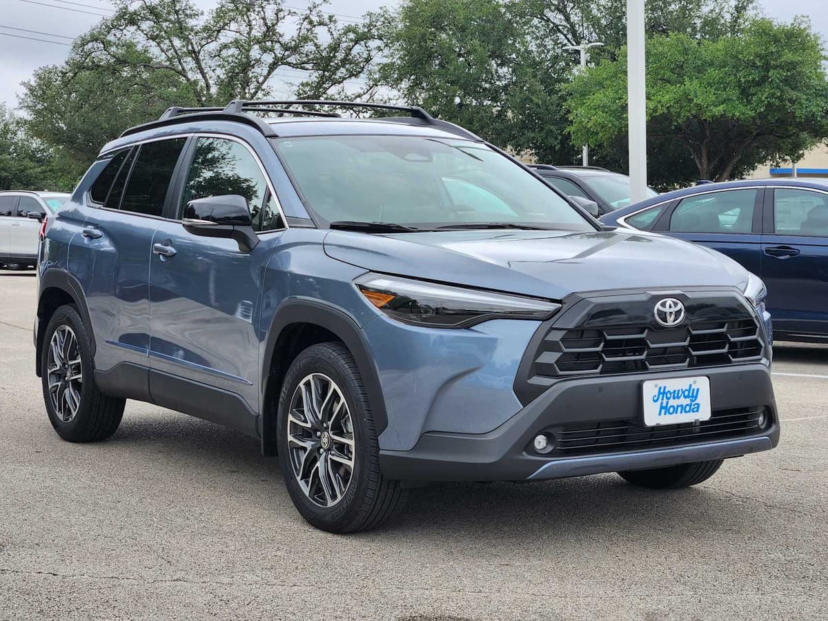 2026 Toyota Corolla Cross - Image 3