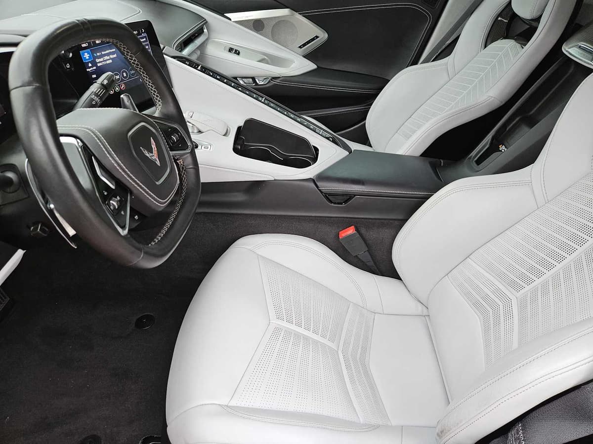 2022 Chevrolet Corvette - Image 13