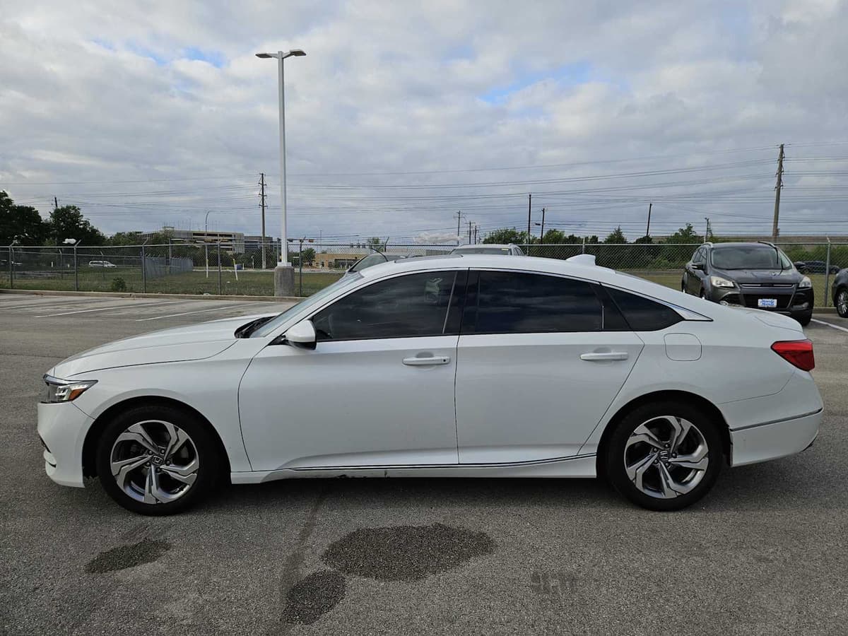 2020 Honda Accord Sedan - Image 4