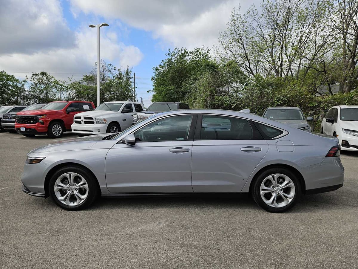 2023 Honda Accord - Image 4