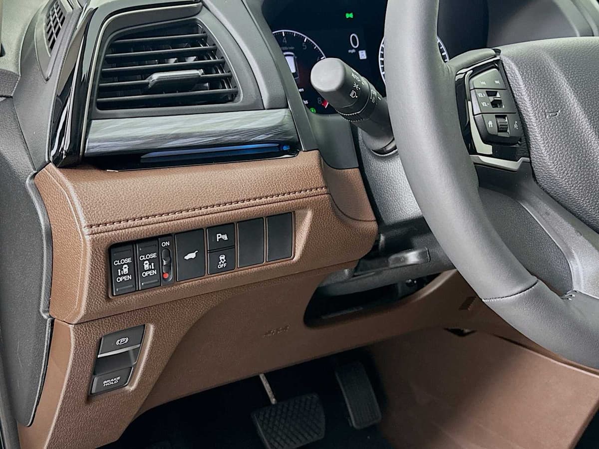 2026 Honda Odyssey - Image 21