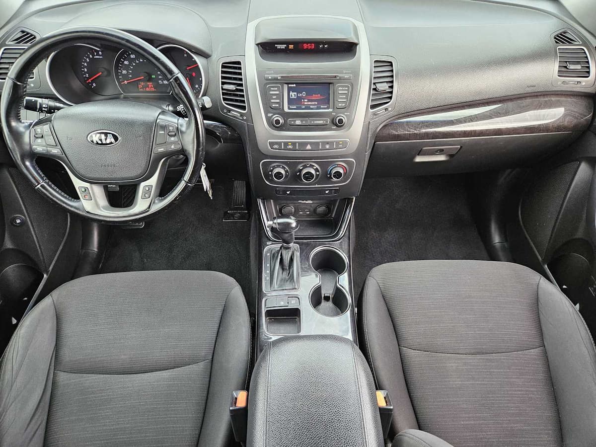 2015 Kia Sorento - Image 23