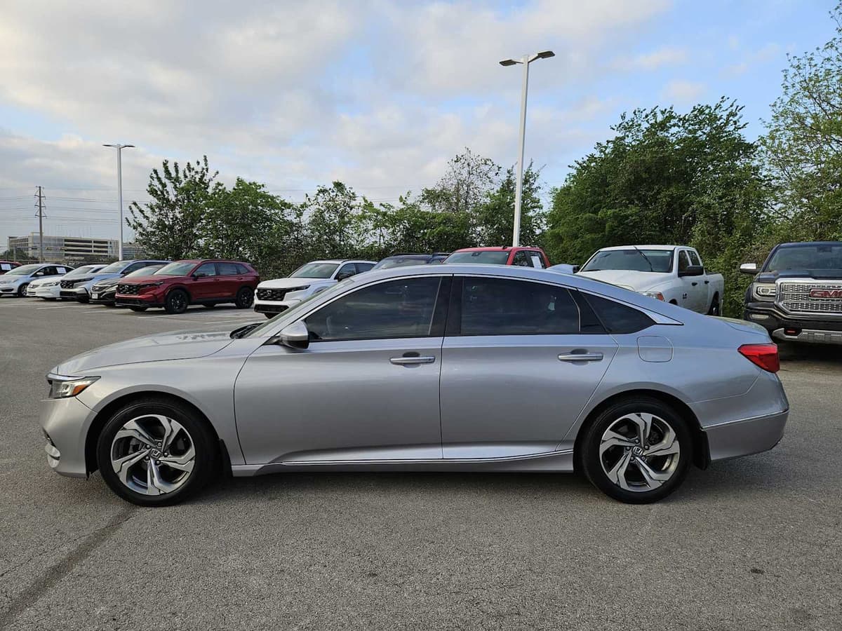 2018 Honda Accord Sedan - Image 4