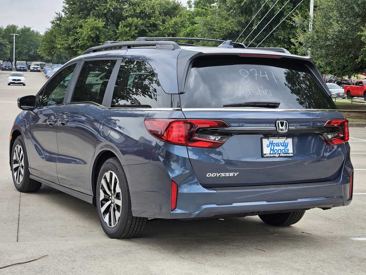 2026 Honda Odyssey - Image 4