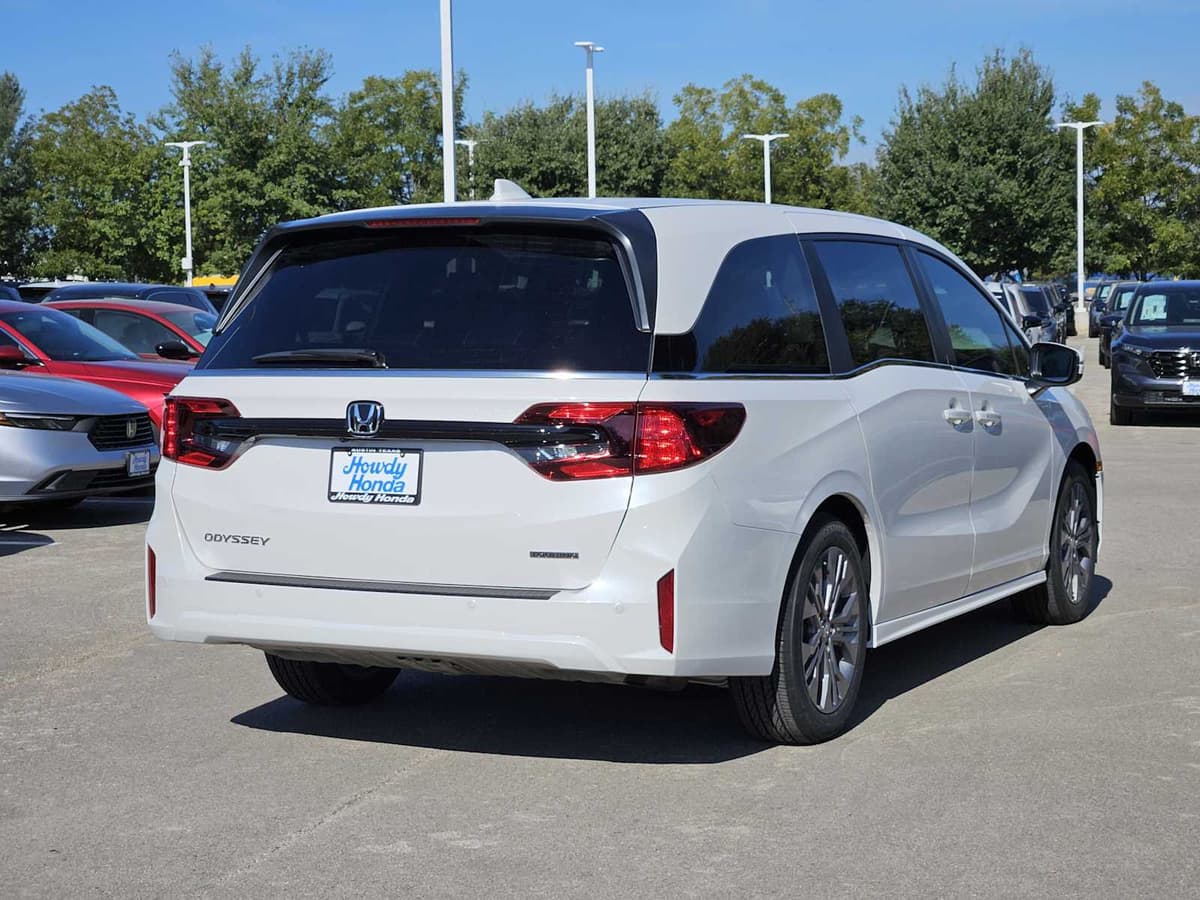 2026 Honda Odyssey - Image 4