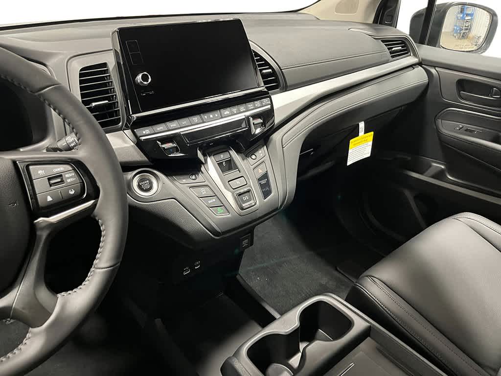 2026 Honda Odyssey - Image 18