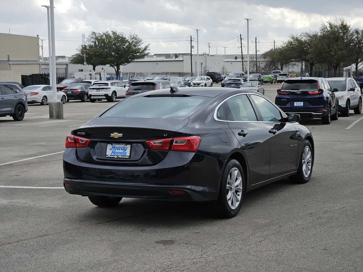 2023 Chevrolet Malibu - Image 6
