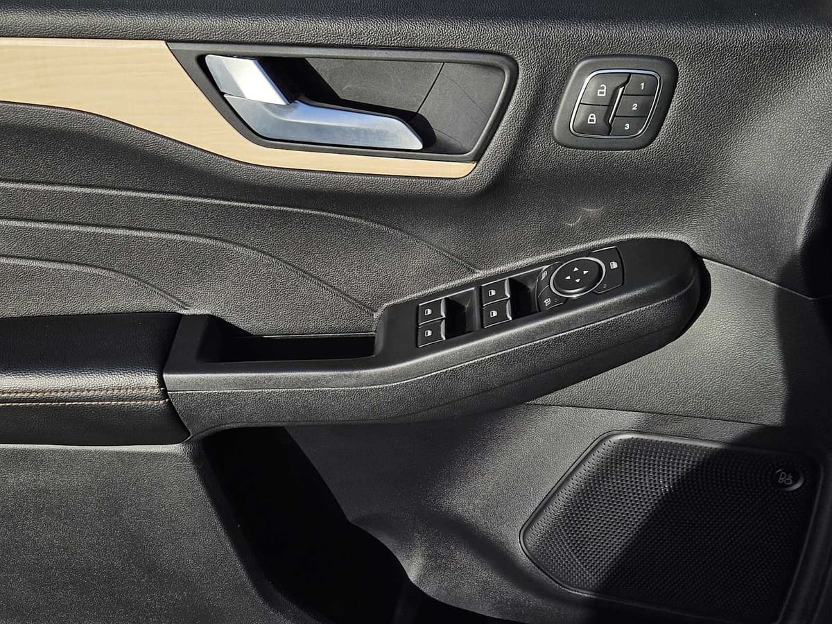 2021 Ford Escape - Image 23