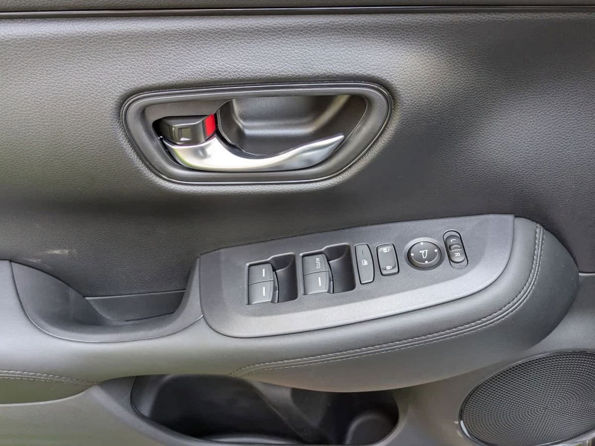 2027 Honda HR-V - Image 8