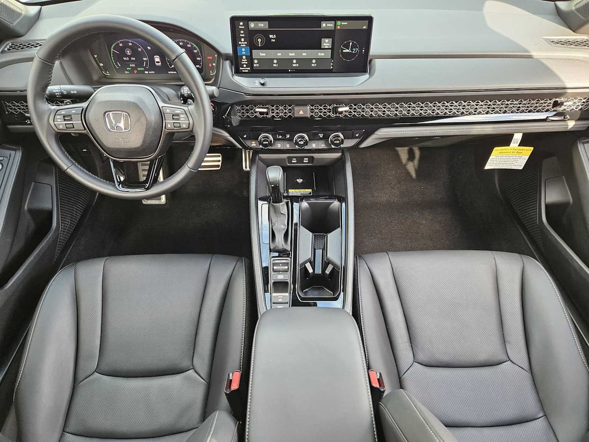 2025 Honda Accord - Image 25