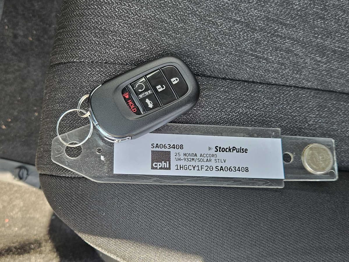 2025 Honda Accord - Image 24