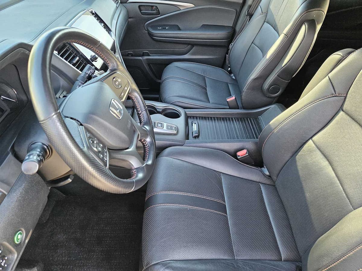 2023 Honda Passport - Image 13