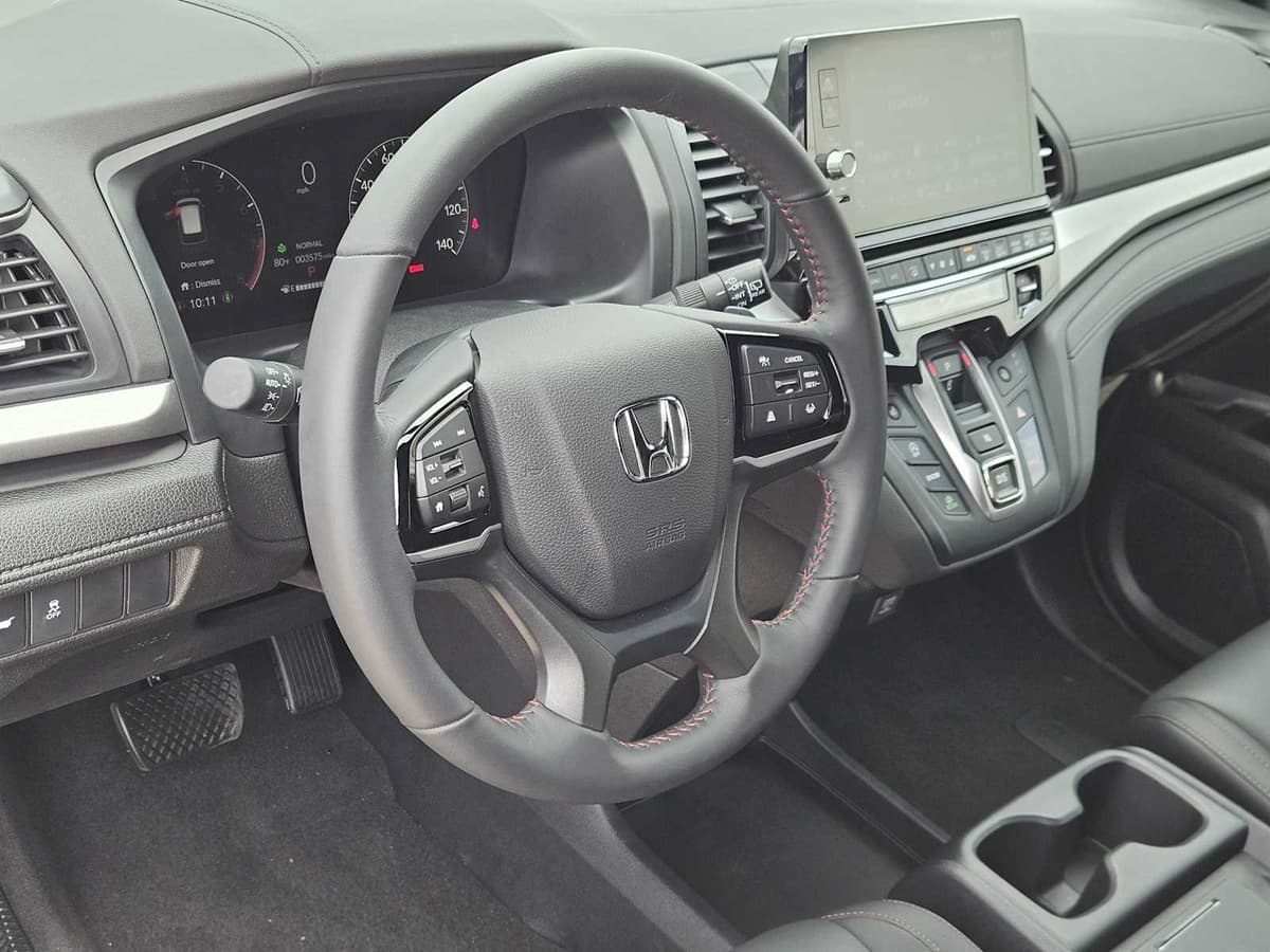 2026 Honda Odyssey - Image 2