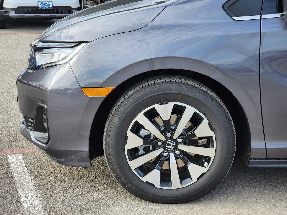 2026 Honda Odyssey - Image 8