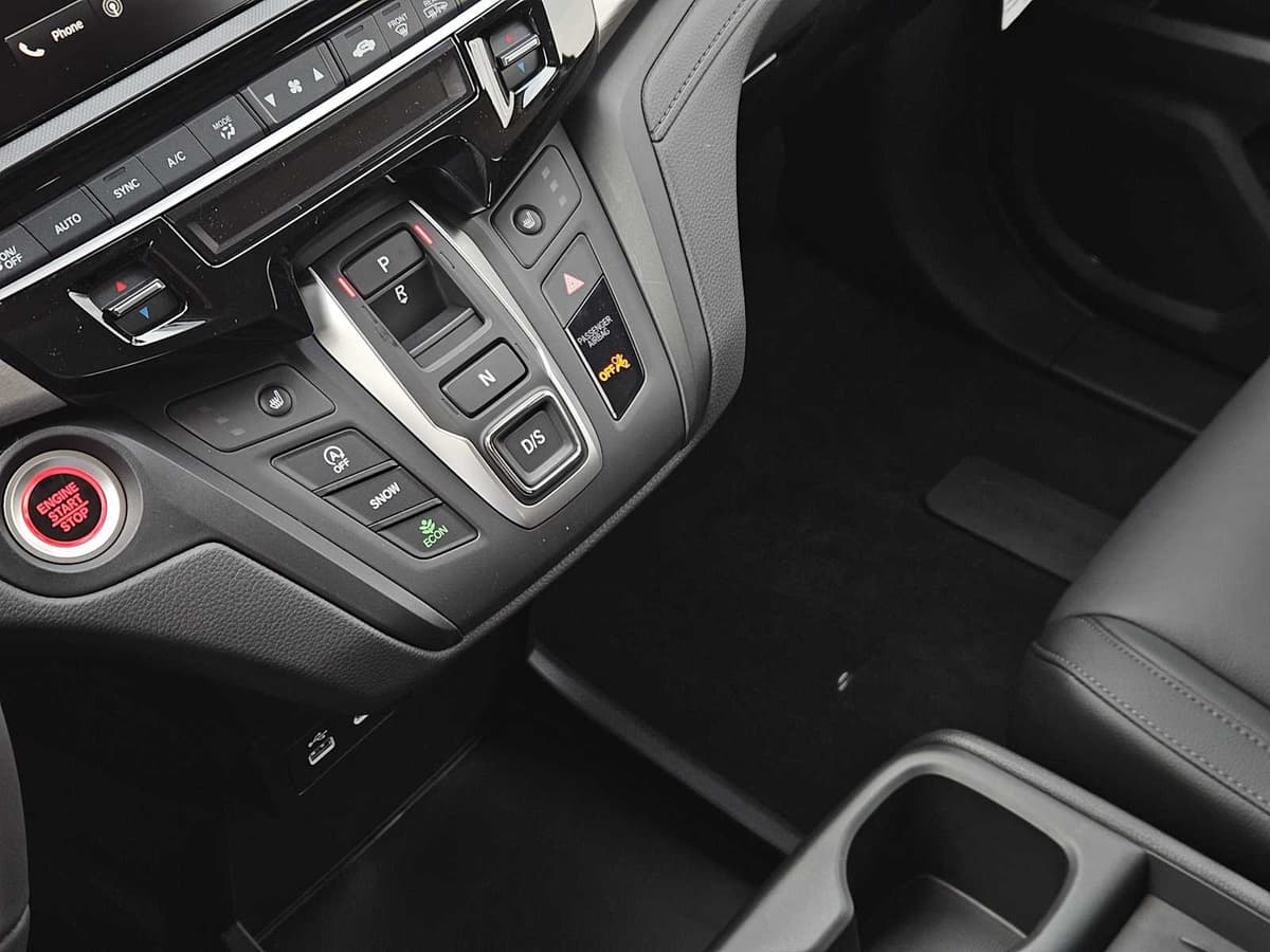 2026 Honda Odyssey - Image 16