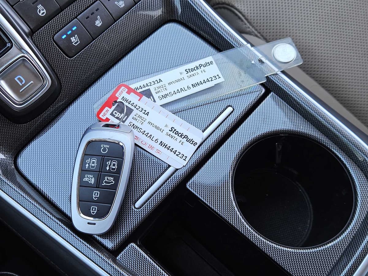 2022 Hyundai Santa Fe - Image 32
