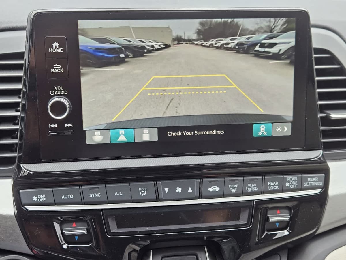 2026 Honda Odyssey - Image 15