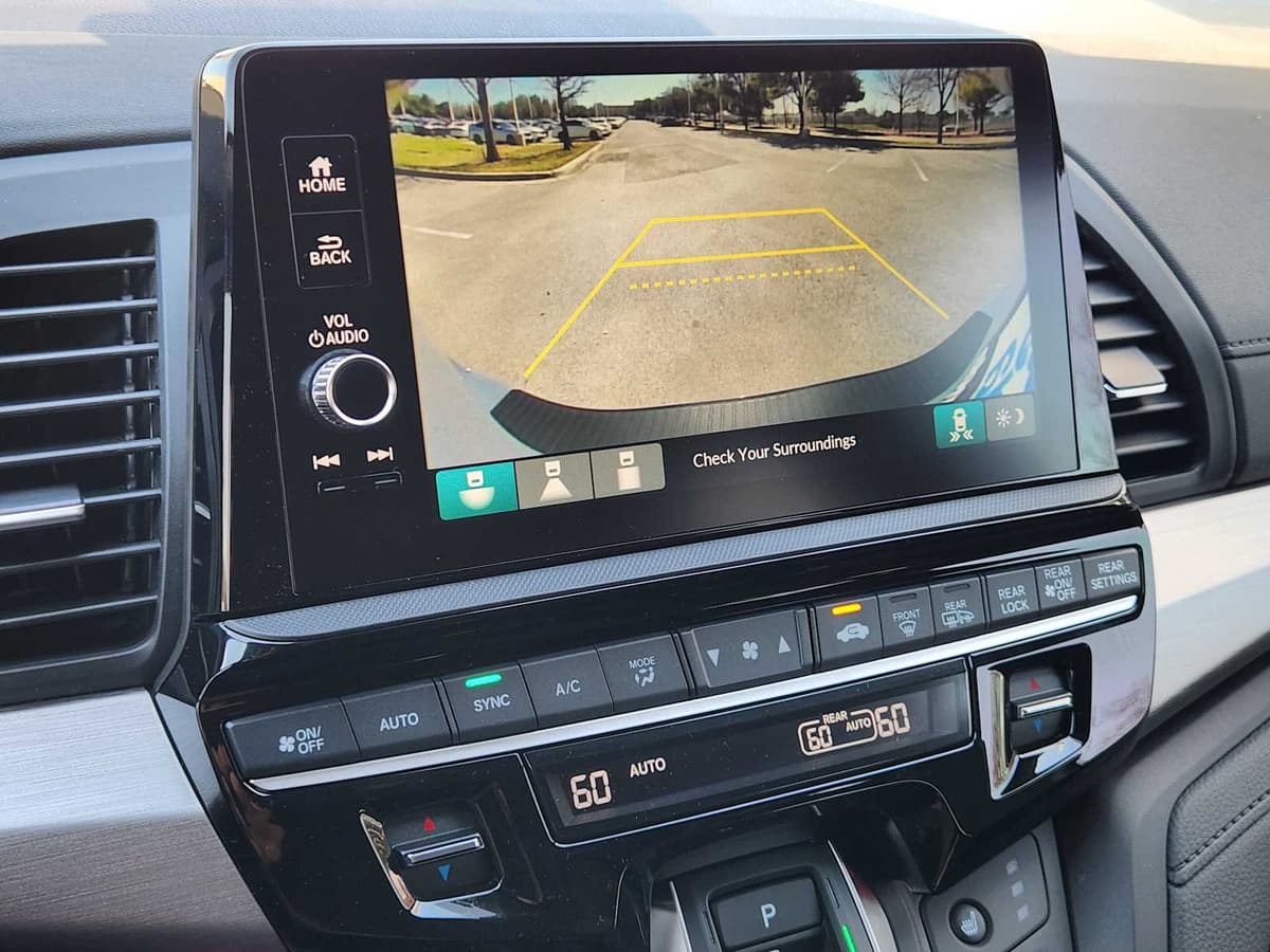 2026 Honda Odyssey - Image 14