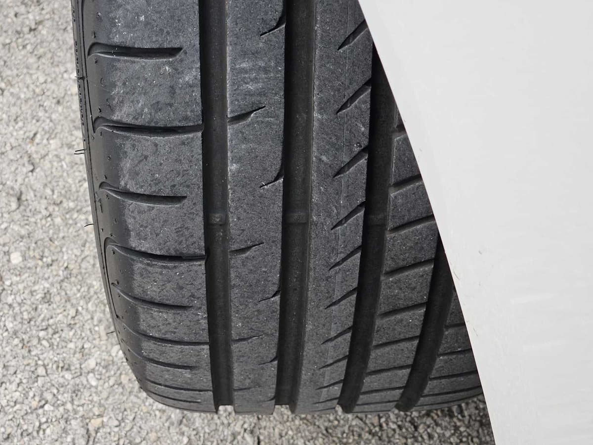 2020 BMW 740i - Image 10