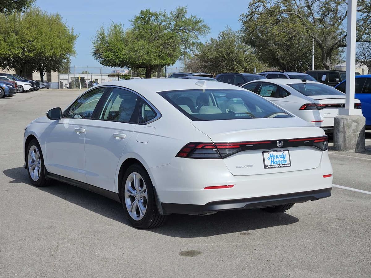 2023 Honda Accord - Image 5