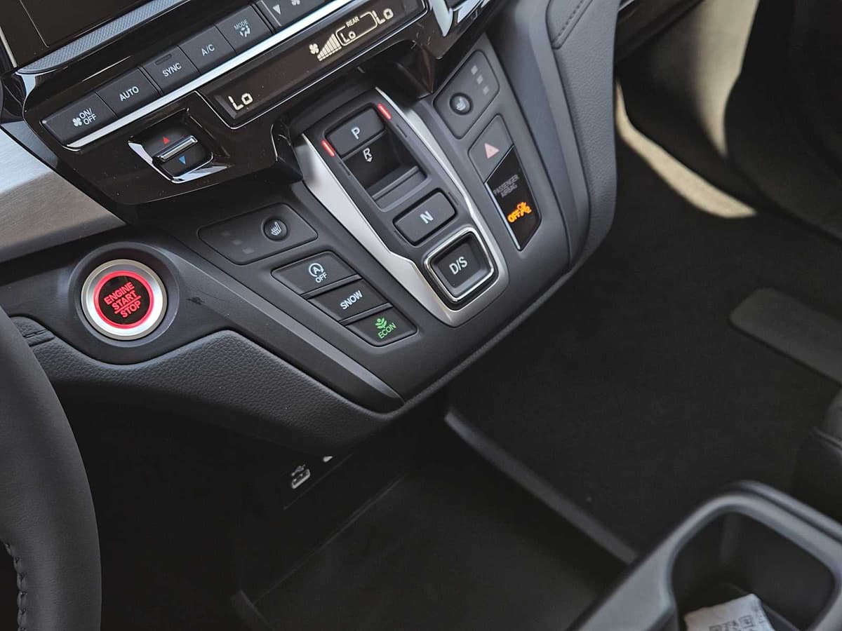 2026 Honda Odyssey - Image 17