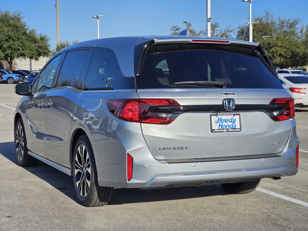 2026 Honda Odyssey - Image 6